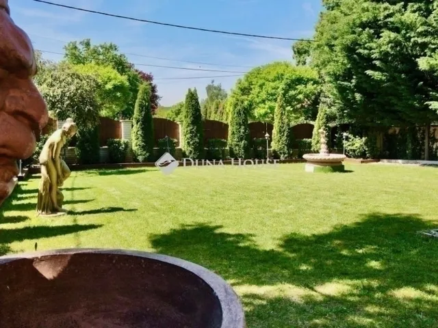 Eladó ház Budapest II. kerület 367 nm