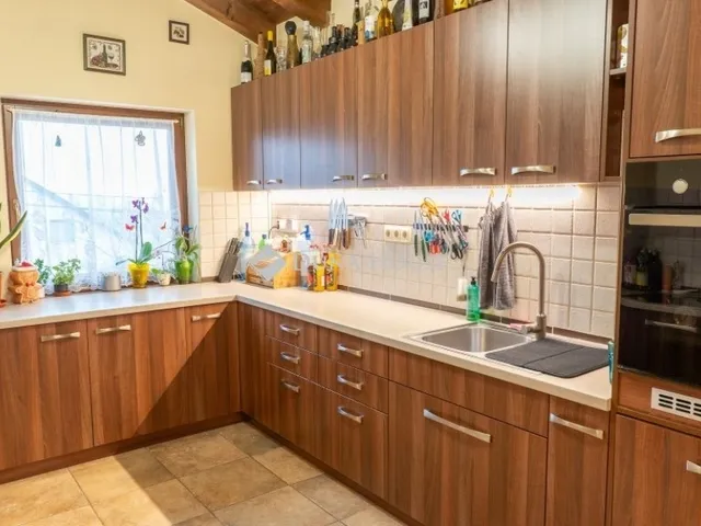 Eladó ház Pomáz 180 nm