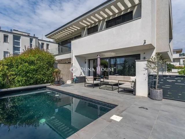 Eladó ház Budapest XI. kerület 220 nm