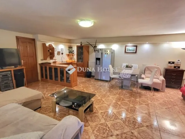 Eladó ház Szentendre 195 nm