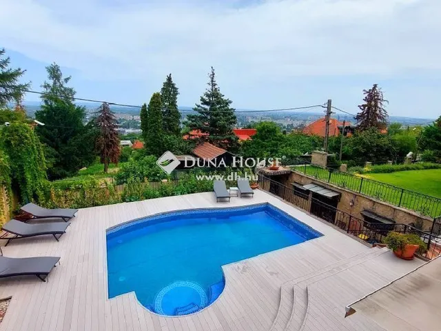 Eladó ház Budapest III. kerület 600 nm