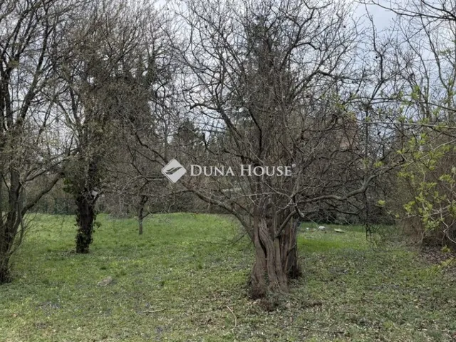 Eladó telek Szentendre 1765 nm