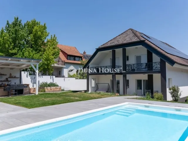 Eladó ház Balatonfüred 315 nm