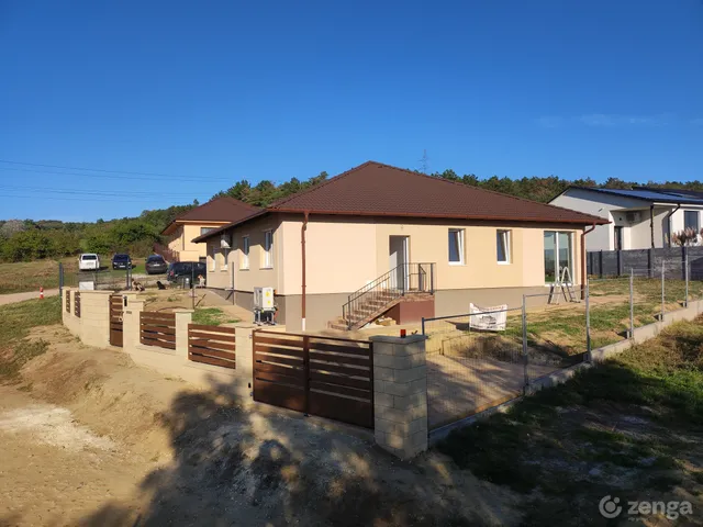 Eladó ház Kerepes 102 nm