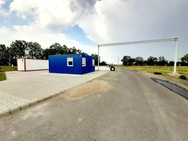 Eladó kereskedelmi és ipari ingatlan Röszke 100 nm