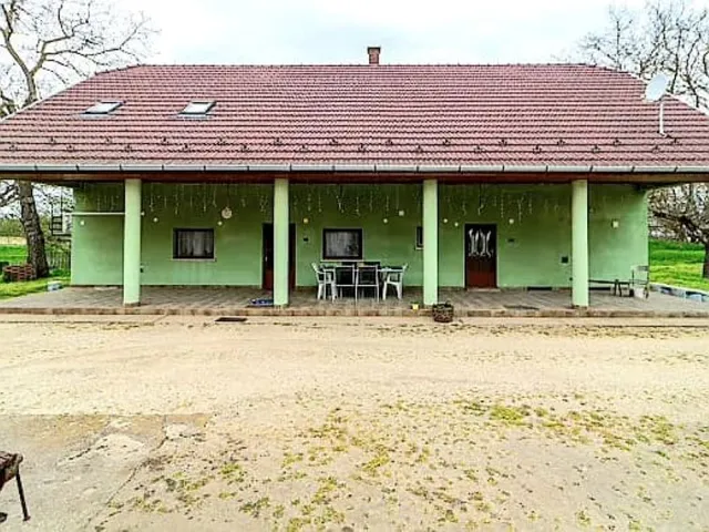 Eladó mezőgazdasági ingatlan Petőfiszállás 120 nm