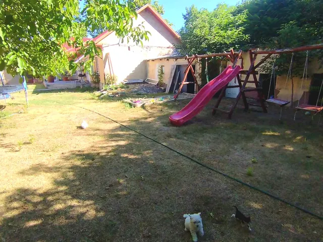 Eladó ház Csengőd 150 nm