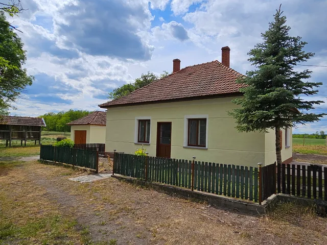 Eladó mezőgazdasági ingatlan Ruzsa 80 nm