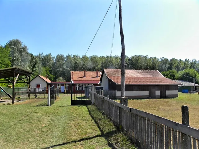 Eladó mezőgazdasági ingatlan Csengele 160 nm