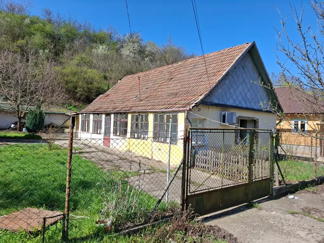Eladó ház Mende 83 nm