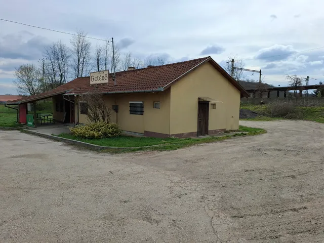 Eladó kereskedelmi és ipari ingatlan Mende, Fő út 132 nm