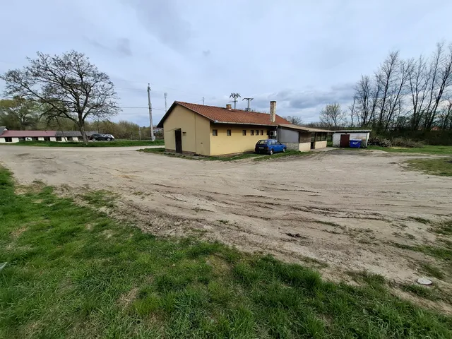 Eladó kereskedelmi és ipari ingatlan Mende, Fő út 132 nm