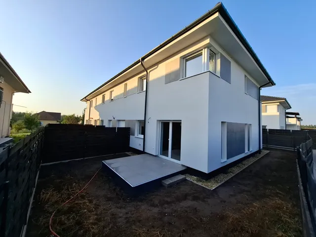 Eladó lakás Mende 80 nm
