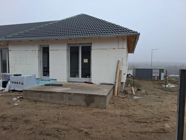 Eladó lakás Mende, Gyurgyalag utca 66 nm