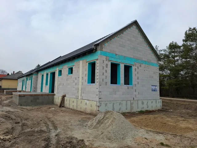 Eladó ház Mende, Pusztaszentistván 100 nm