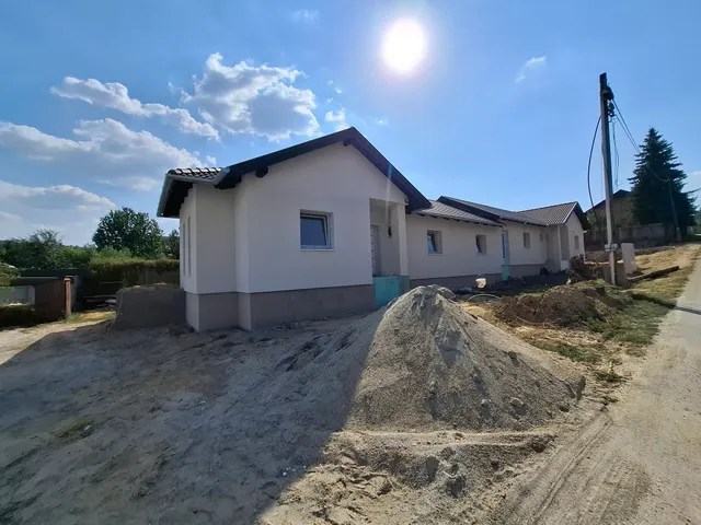 Eladó ház Mende 93 nm