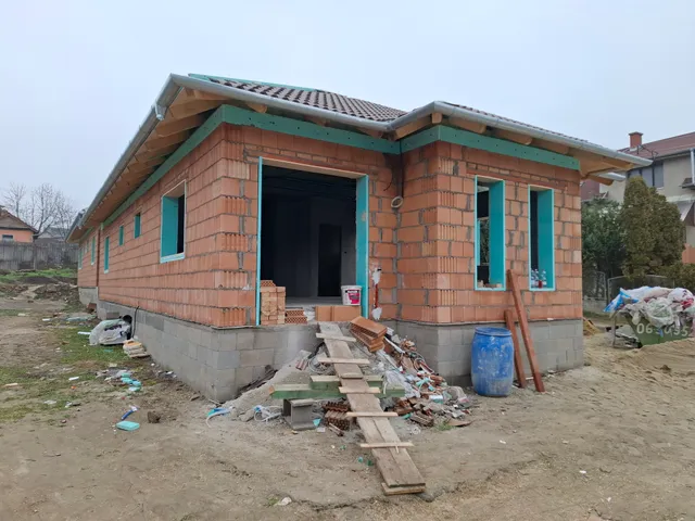 Eladó lakás Mende 93 nm