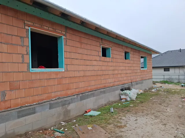 Eladó lakás Mende, Rét utca 93 nm