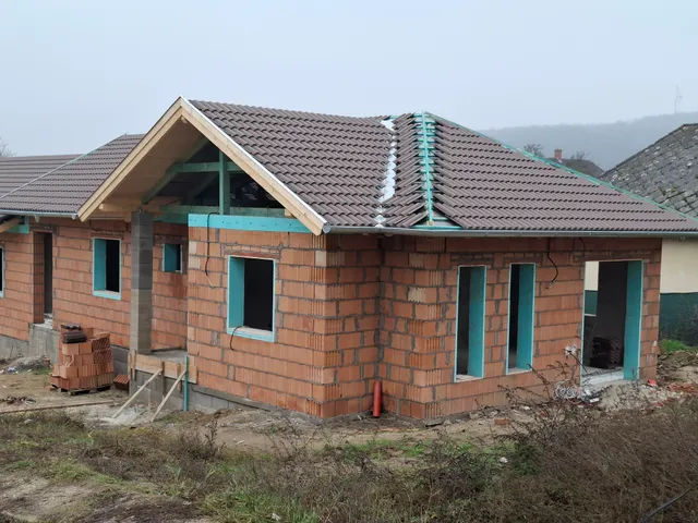 Eladó lakás Mende, Rét utca 72 nm