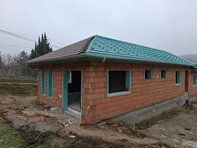 Eladó lakás Mende 72 nm