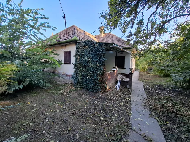 Eladó ház Úri 80 nm