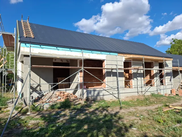 Eladó ház Mende, Pusztaszentistván, Kossuth Lajos utca 95 nm