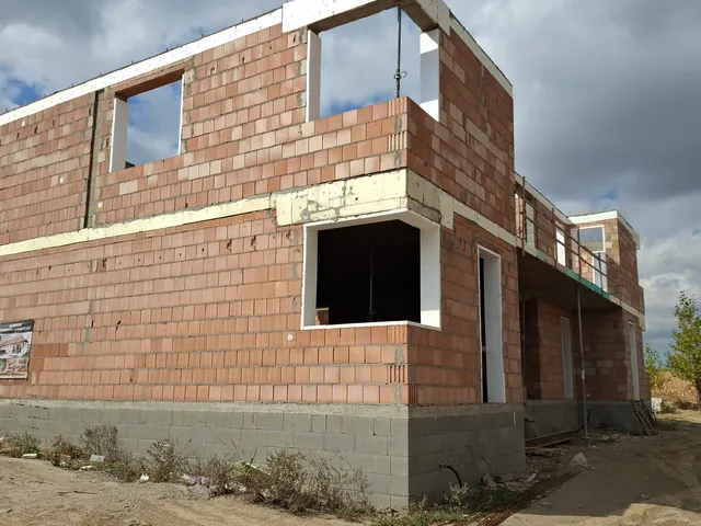 Eladó lakás Mende, Gyurgyalag utca 78 nm