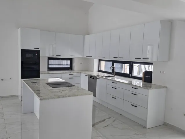 Eladó ház Vecsés, Krakkó, Magdolna utca 242 nm