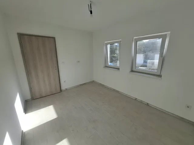 Eladó ház Szentmártonkáta, Bata Sámuel utca 63 nm