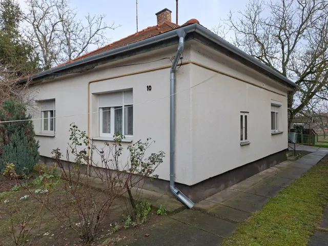 Eladó ház Apostag 71 nm