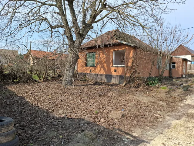 Eladó telek Mende 510 nm