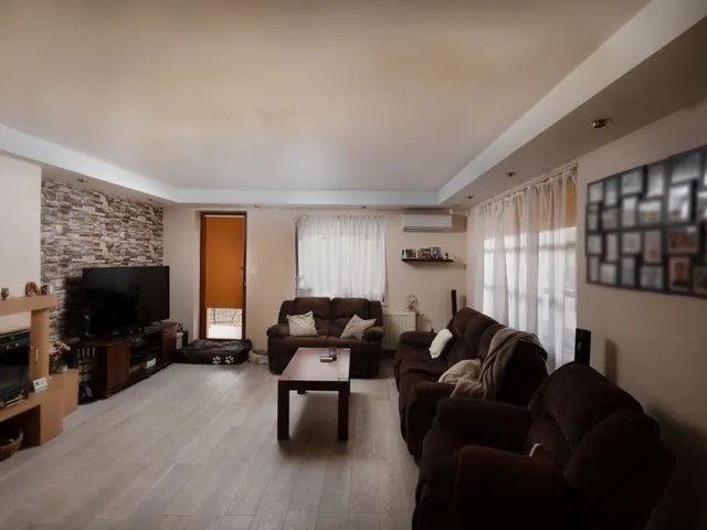 Eladó ház Gyömrő 182 nm