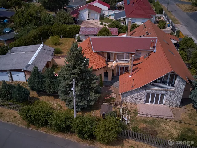 Eladó ház Miskolc, Komlóstető 208 nm