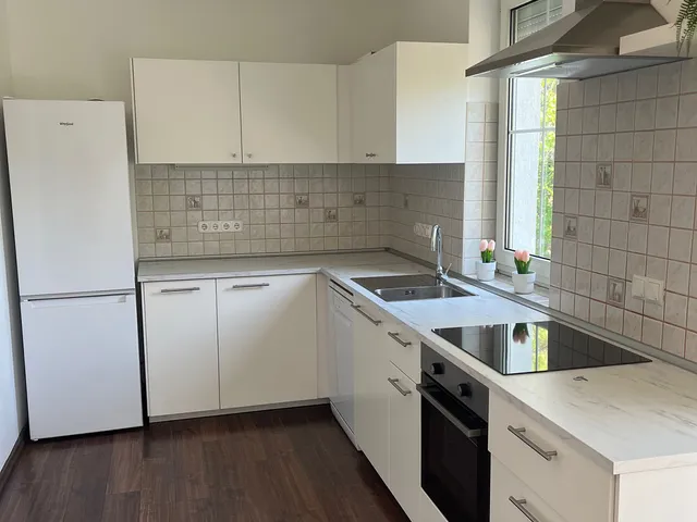 Kiadó ház Budapest XI. kerület, Madárhegy 200 nm