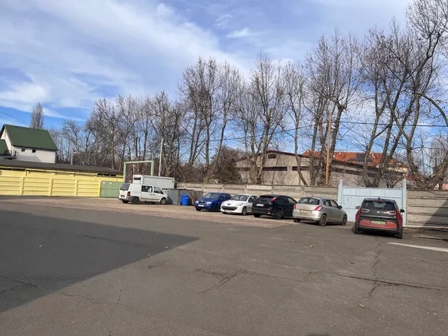 Kiadó kereskedelmi és ipari ingatlan Budapest IV. kerület, Újpest 65 nm