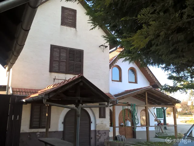 Eladó ház Tök 32 nm