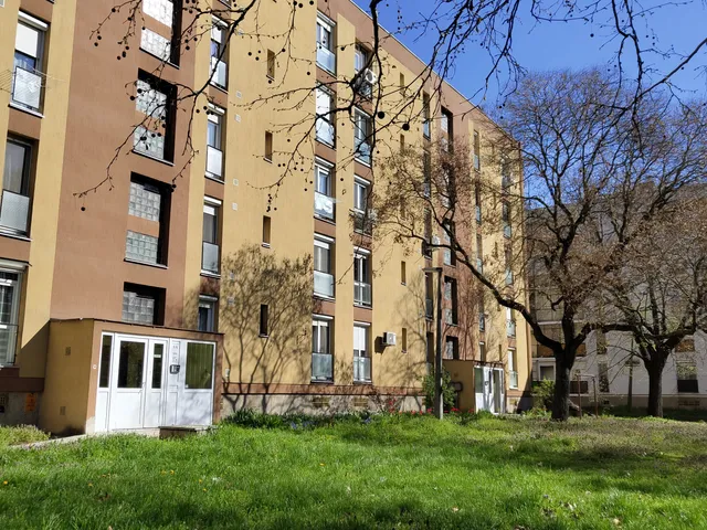 Eladó lakás Pécs, Uránváros 54 nm