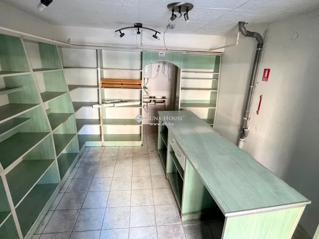 Eladó garázs Nyíregyháza, Érkert 17 nm