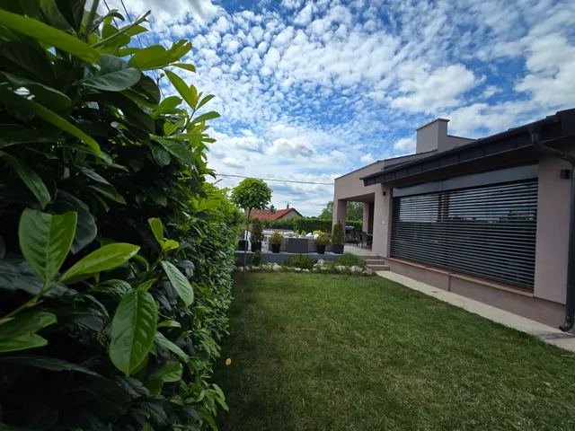 Eladó ház Érd, Fenyves-Parkváros 224 nm