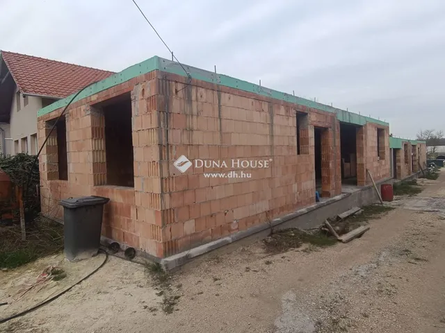 Eladó ház Érd 200 nm