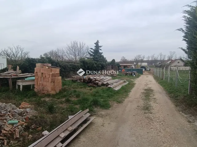Eladó ház Érd 200 nm