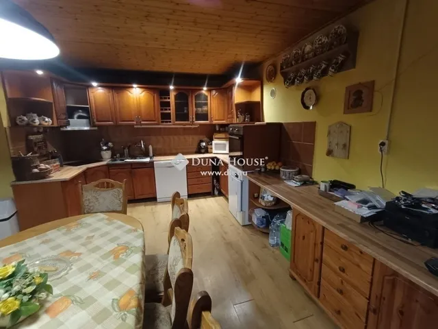 Eladó ház Százhalombatta 140 nm