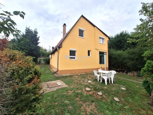 Eladó ház Budapest XI. kerület, Fény 120 nm