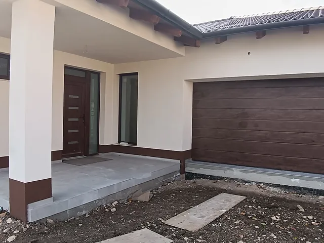 Eladó ház Érd, Fenyves-Parkváros 210 nm