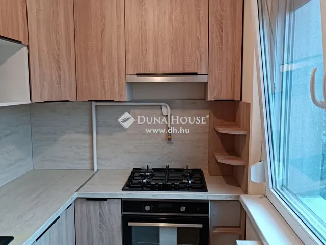 Eladó lakás Százhalombatta 71 nm