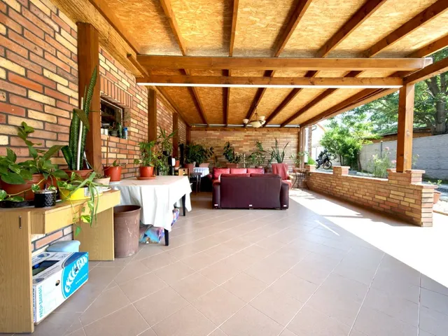 Eladó ház Zsámbék 215 nm