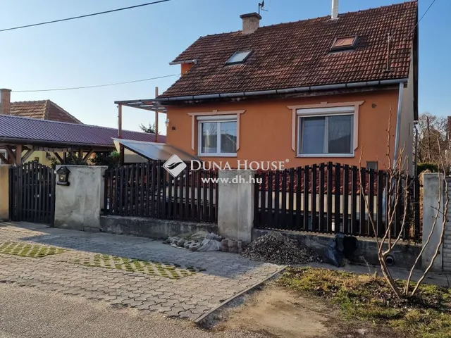 Eladó ház Tárnok 170 nm