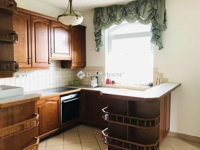 Eladó ház Törökbálint 168 nm