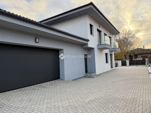 Eladó ház Érd 174 nm