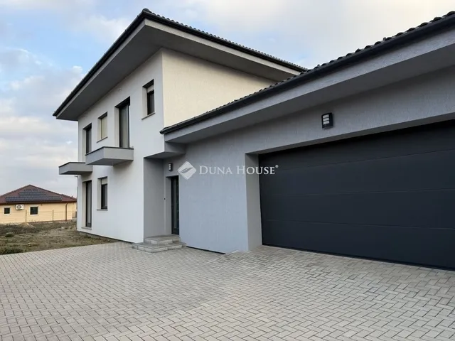 Eladó ház Érd 174 nm